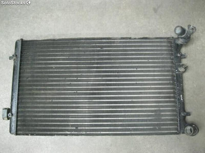 12230 radiador motor gasolina volkswagen golf 14 16V g 5P ahw 1999 / para volksw - Foto 2