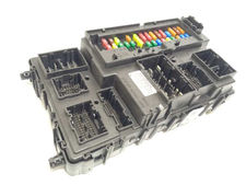 7107284 caja reles / fusibles / FU5T15604CFB / 2025000 / para ford mondeo lim. 1