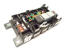 7127627 caja reles / fusibles / M8D214N030AA / LR144132 / para land rover discov