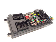 7323062 caja reles / fusibles / BJ3214F041AC / LR028902 / para land rover evoque
