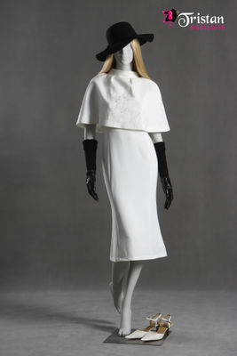 Abstract female mannequin white color ice - Foto 2