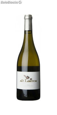 Ad libitum maturana blanco (white wine)