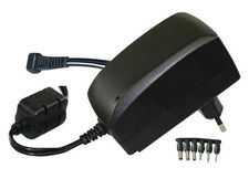 Adaptador de corriente de 3V a 12V hasta 2.25 amp incluye 6 conectores + 3 usb