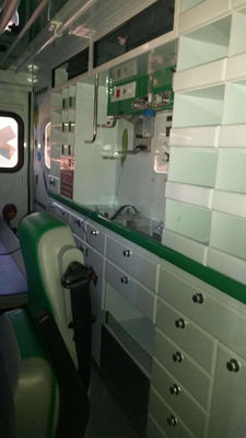 Ambulances de moins de cinq ans - Photo 3