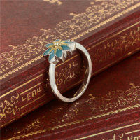 anillo plata/chapado + un flor con esmalte verde +dorado 18k - Foto 5