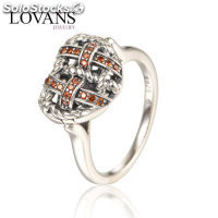 anillo plata con zircones rojos estilo clásico
