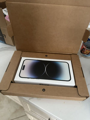 Apple iPhone 14 Pro Max---860$
