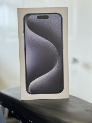 Apple iPhone 15 Pro - 256 GB - Niebieski Tytan (Odblokowany) - Zdjęcie 4