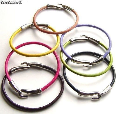 Armband-Farben mit vernickeltem Spange Lederband zum Umhängen. Sortierte Menge