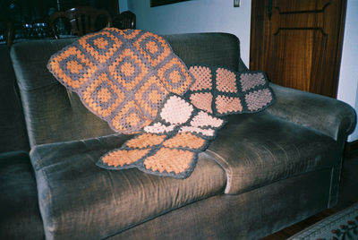 Artesanato decorativo. Almofadas decorativas em crochet e arraiolos - Foto 3