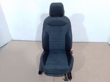 Asiento delantero derecho / 6F0881406H / 5 puertas / negro titanio/rojo / 461346