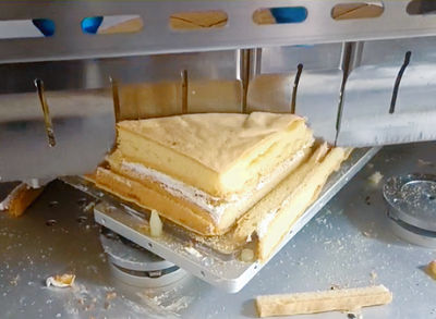 Automatic ultrasonic slicing machine to cut bouncy prown cracker steamed dough - Foto 3