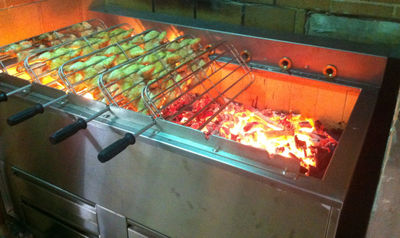 Barbecue Portugais au Charbon de Bois - Photo 2