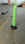 Barricada vial plástica verde 117 cm de alto con 03 reflejantes - Foto 2
