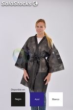 Bata-kimono desechable negra con cintas y bolsilllo en hombro, 100 unidades
