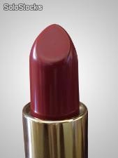 Batom Super Lustrous Lipstick cor blackberry