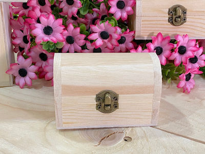 Baúl de madera en forma de cofre regalos y presentaciones de regalo - Foto 3