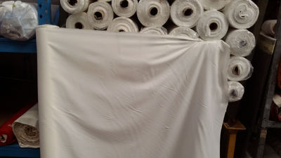 białe bawełniane tkaniny barwienie gotowe