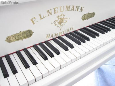 Biały fortepian f.l. Neumann, długość 160cm - Zdjęcie 2