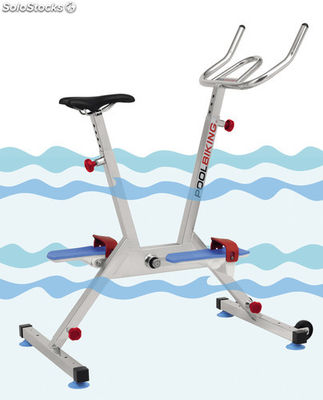 Bicicleta acuática fitness en el agua aquabike