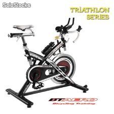 Bicicleta Ciclismo indoor bh h9175T bt aero (triathlon)