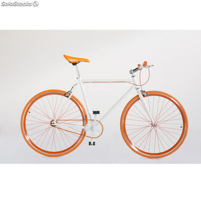 bicicletta urbana arancia e blanca
