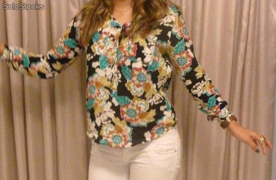 Blusa Veron em Seda Estampada - - Foto 2