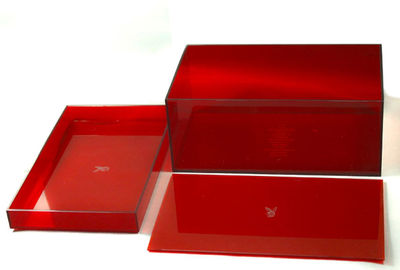 Boite en acrylique rouge - Photo 2