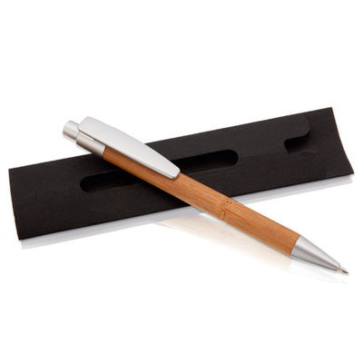 Bolígrafo con cuerpo en bambú y accesorios en plateado