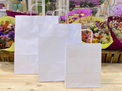 Bolsas de papel kraft asa trenzada para regalos tiendas - Foto 2