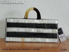 Bolso Exclusivo Nacar y Asta de Bufalo Colores Blanco Negro ideal Fiesta