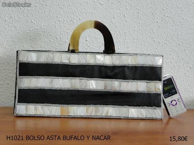 Bolso Exclusivo Nacar y Asta de Bufalo Colores Blanco Negro ideal Fiesta
