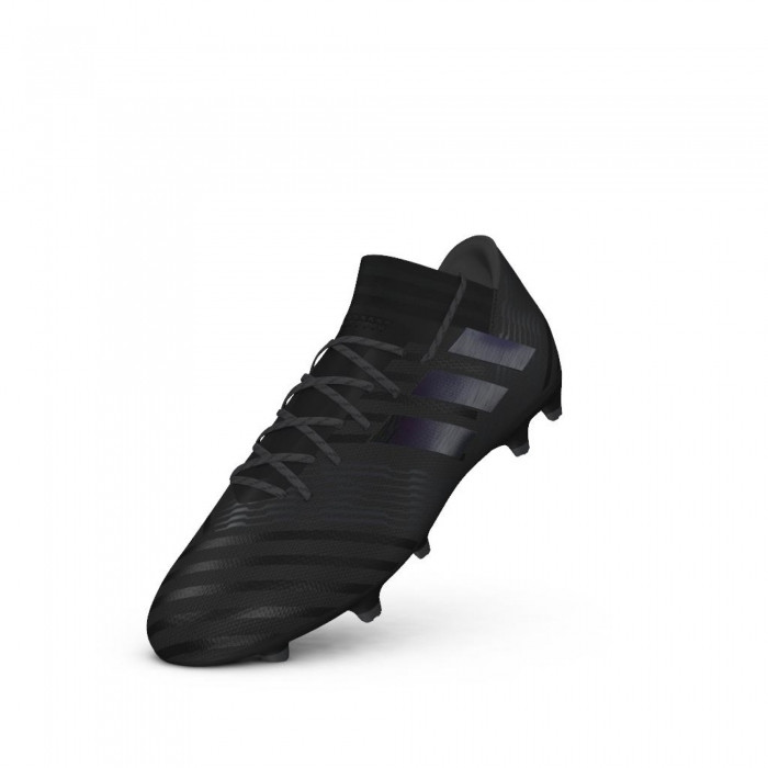 botas de fútbol adidas negras