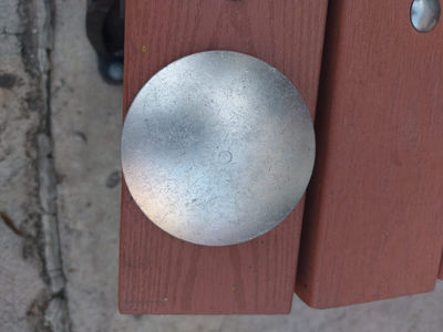 Botón vial aluminio con perno - Foto 2
