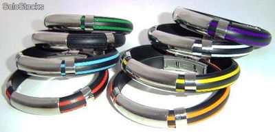 Bracelets en caoutchouc et acier avec forme demi-canne
