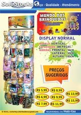 Brinquedos encartelados