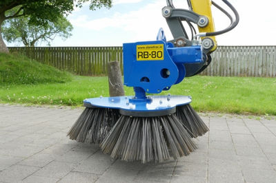 Brosse à nettoyer désherber RB 80 pour pelle 2,5 à 11 tonnes - Photo 2