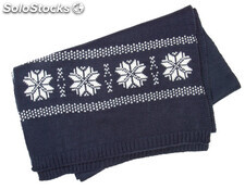 Cachecol de Natal tricotado com padrão de estrelas
