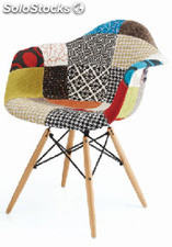 Cadeira Charles Eames com tecido