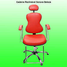 Cadeira com reclino Sonora Beleza para atendimento facial e capilar