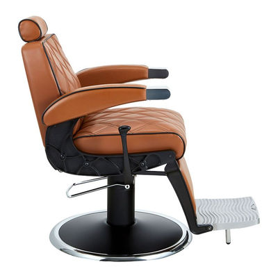 Cadeira de barbeiro hidráulica reclinável e giratória com braços modelo Hugo BR - Foto 2