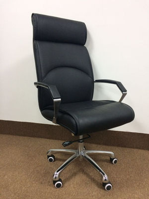 Cadeira de escritório em couro com encosto alto - Foto 2