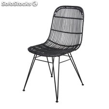 Cadeira de rattan natural em preto