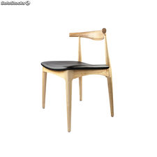 Cadeira estilo nórdico com estrutura de madeira de haya e assento pele sintetica