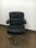 Cadeira giratória de couro para escritório com rodízios - Foto 5