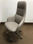 cadeira giratória executiva de couro para móveis de escritório com encosto alto - Foto 2