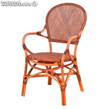Cadeira marrom em vime natural estilo vintage