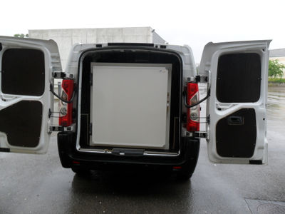 Caisson isotherme ou réfrigérée sur mesure pour véhicules utilitaires - Photo 2