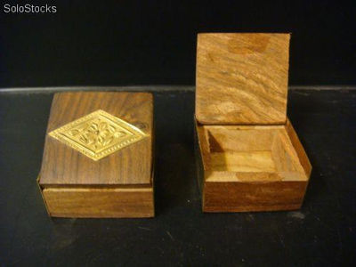 Caixa de madera artesanal tipo porta-comprimidos