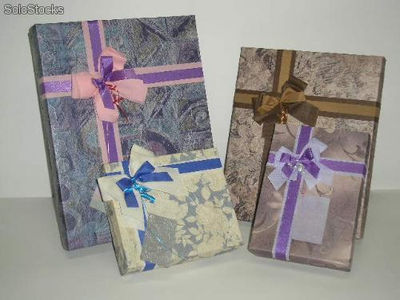 Caixas para presentes com fita, laço e cartão - Foto 4